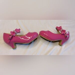 Pink high heeled dress shoes, little girls size 11